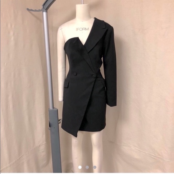 Gorgeous classy dress . - Picture 4 of 4